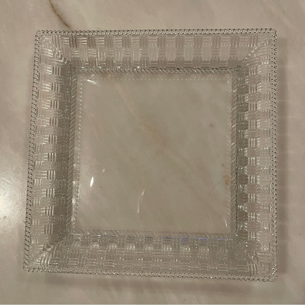 Tiffany & Co. The Woven Collection 8” square crystal Plate. Excellent Condition